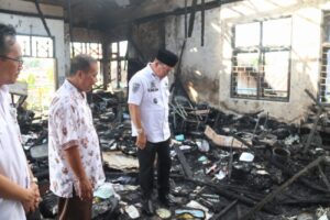 Tinjau SDK Santa Maria Pasca Terbakar, Bupati Sayed Tunjuk Lokasi Alternatif Belajar