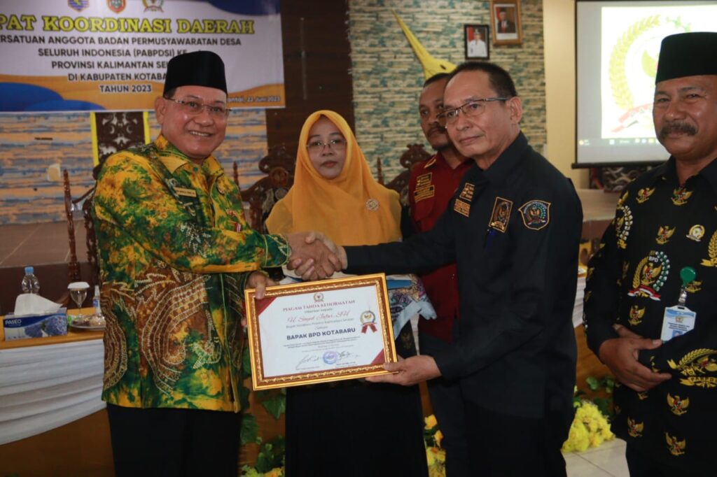 Sayed Jafar Dinobatkan Sebagai Bapak Badan Permusyawaratan Desa Kabupaten Kotabaru