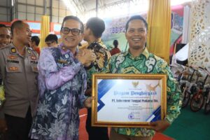 Luar Biasa! Bayar Pajak Tertinggi, Indocement Raih Penghargaan