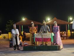 Pertunjukan Mamanda di Siring Laut Obati Rindu Warga Kotabaru