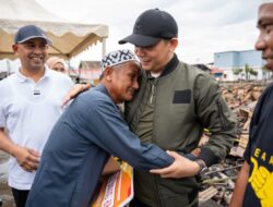 Datangi Korban Kebakaran di Tanbu, Bang Arul Salurkan Bantuan 1 Miliar Dari H Isam