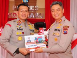 Sosok Kapolres Dermawan AKBP Dr Tri Suhartanto; Umrahkan Puluhan Warga & Insan Pers Kotabaru