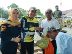 Kendarai Trail, Bupati Kotabaru Kucurkan Bansos ke 17 Desa