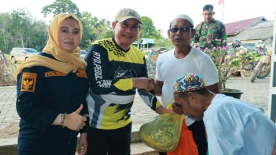 Kendarai Trail, Bupati Kotabaru Kucurkan Bansos ke 17 Desa