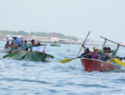 Top! Lomba Dayung Tradisional Lanal Kotabaru Jadi Magnet Wisatawan