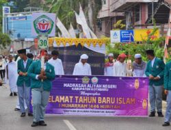 Puluhan Peserta Antusias Ikuti Lomba Pawai Muharram di Kotabaru