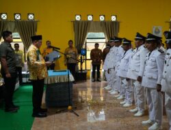 Lintasi Laut, Bupati Kotabaru Kukuhkan Kades dan BPD di Kelumpang Selatan