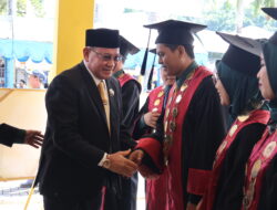 Bupati Kotabaru Hadiri Wisuda STKIP ke-XIII