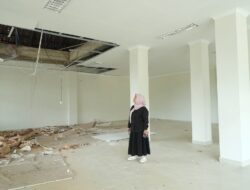 Suwanti Cek Gedung DPRD Kotabaru di Sebelimbingan