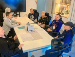 Bupati Kotabaru Gandeng Pimpinan DPRD Kunjungi Kemkomdigi Bahas Jaringan