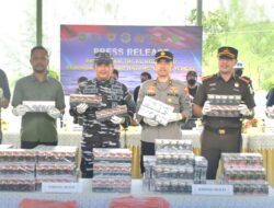 Sah! Seorang Nahkoda & Tiga ABK Kapal Pembawa Rokok Ilegal Berhasil Disergap TNI AL Kotabaru