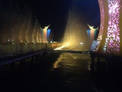 Air Mancur Menari di Siringlaut Kotabaru Selalu Diminati Pengunjung