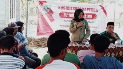 Kunjungi Kawasan Pesisir Kotabaru, Nor Haida Sosialisasikan Raperda Pengembangan SDM