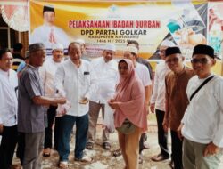 Wakil Ketua DPRD Kotabaru Turut Bagikan Hewan Qurban Untuk Masyarakat