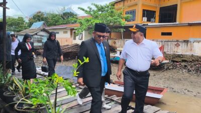 Usai Tinjau Jembatan Empat Serangkai Yang Rusak Parah,  Awaludin Bakal Lakukan Ini!