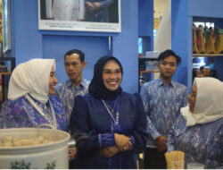 Pemkab Tanbu Pamerkan Kain Tenun Khas Pagatan dan Kuliner di Apkasi Otonomi Expo