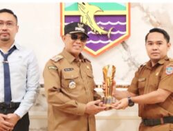TOP! Kotabaru Raih Penghargaan Pemimpin Daerah Award 2025 di Bidang Pendidikan