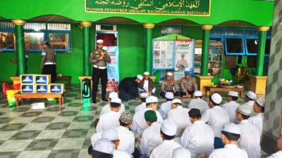 Hari ini, Sejumlah Perwira Polisi Datangi Pesantren Salaf di Kotabaru