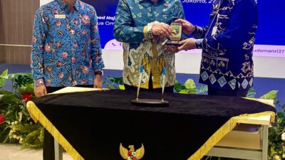 Tingkatkan Standar Pelayanan, Pemkab Kotabaru Tekan MoU dengan Ombudsman RI