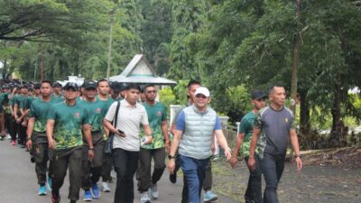 Sambut Tahun Baru 2026, Bupati Tanah Bumbu dan Yonif TP 828/BWM Perkuat Sinergi Lewat Jalan Sehat