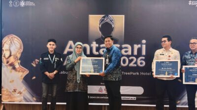 Fokus Bangun Pendidikan, Bupati Kotabaru Sabet Antasari Award 2026