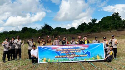 Jajaran Polsek Pulau Laut Utara Turun Tangan Dukung Program Swasembada Pangan Kotabaru