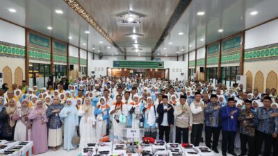 Pelepasan Kloter BDJ 13, Bupati Andi Rudi Latif Doakan Jemaah Tanah Bumbu Jadi Haji Mabrur