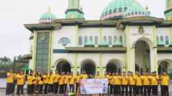 Maknai Hari Bhayangkara ke-80, Polres Kotabaru Gelar Bakti Religi hingga Salurkan Bantuan Kebersihan