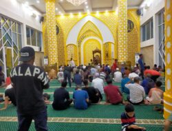 Tunjang Ibadah Wisatawan, Masjid Apung Siringlaut Kotabaru Jadi Magnet Religi di Tepian Laut