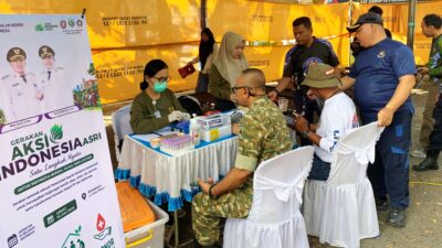 Wujudkan Gerakan Nasional Indonesia ASRI, Pemkab Kotabaru Gelar Aksi Gotong Royong & Pasar Murah