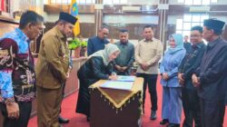 Sahkan Dua Raperda, DPRD Kotabaru Beri Catatan Kritis: Soroti Serapan APBD hingga Kemandirian Daerah