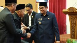 Kawal Langsung Sidang Paripurna, Bupati Andi Rudi Latif Hadiri Pengesahan LPj APBD Tanah Bumbu 2025