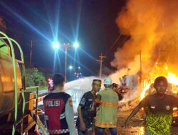 Gudang Berang Bekas di Kotabaru Ludes Terbakar, Kerugian Ditaksir Capai Ratusan Juta