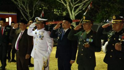 HUT ke-81 RI, Bupati Tanah Bumbu Hadiri Apel Renungan Suci dan Ziarah di TMP Mattone