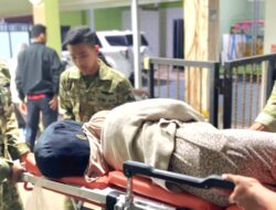 Aksi Heroik Prajurit Yonif TP 884/Saijaan Selamatkan Ibu Melahirkan ke Rumah Sakit