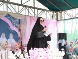 Hadiri Maulid Nabi di Angsana, Ketua TP PKK Tanah Bumbu Ajak Warga Teladani Akhlak Rasulullah