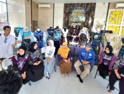 Bikin Bangga! Hasil Karya Fashion Desainer Muda Kotabaru Siap Go Nasional
