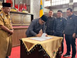 DPRD Kotabaru Sahkan Dua Perda Strategis: Kawasan Tanpa Rokok dan Tata Kelola BUMD