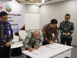 Transformasi Digital ASN Kotabaru, Bupati H. Muhammad Rusli Teken Kerja Sama Strategis dengan Telkomsel